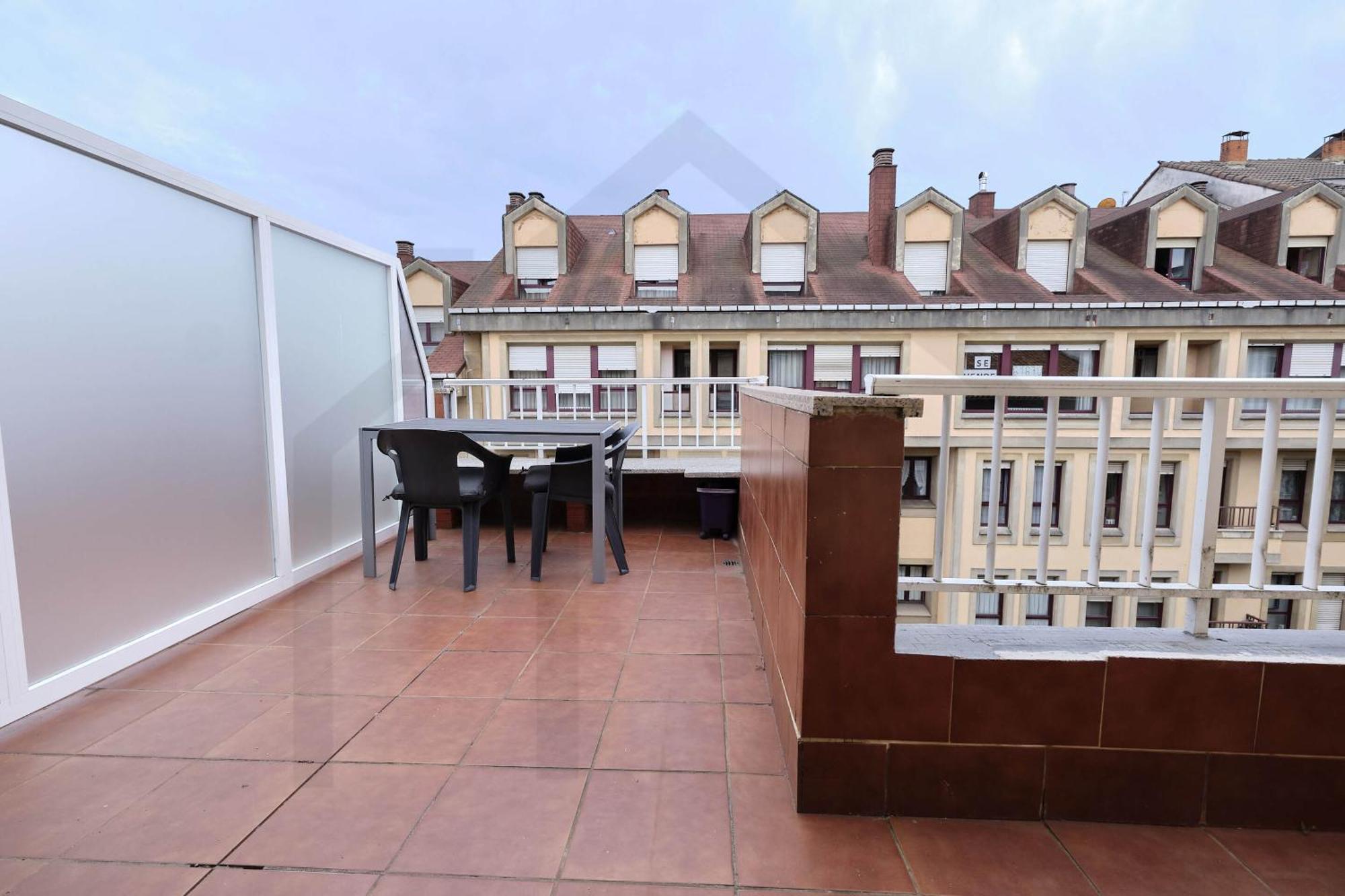 Atico Quintana I - Con Terraza, Vistas A La Ciudad, En El Centro, Con Wifi Y Garaje Apartment